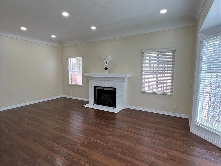 1933 S Corning St — Photo 5
