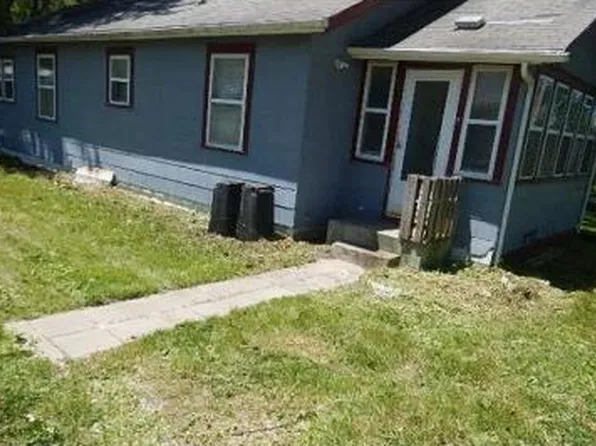 2207 W Main St, Salem, IL 62881