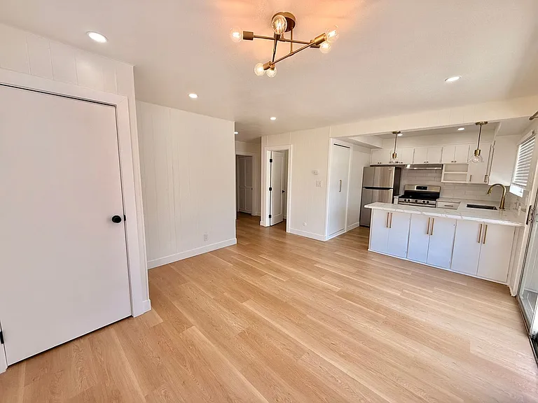 54-58 Smith Ave — Photo 7