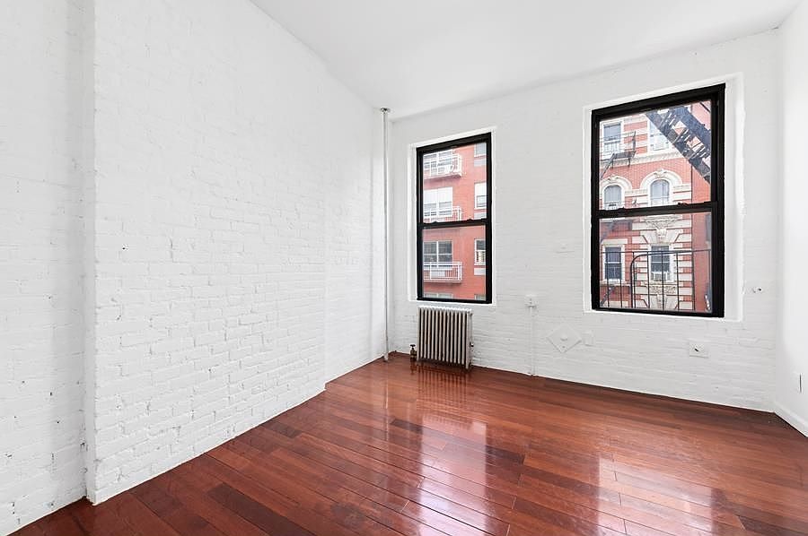 2nd image of 227 Mott St APT 13