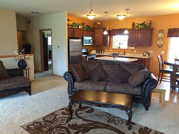 3rd image of 4471 Brookview Ct
