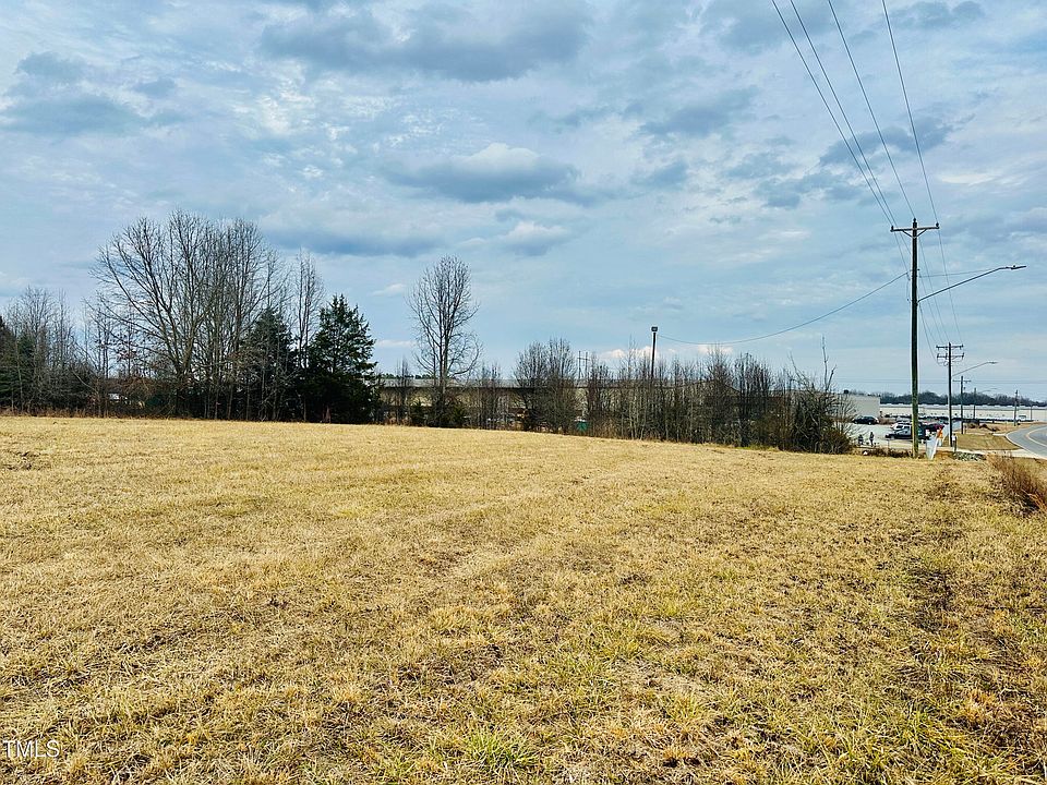 2nd image of 1 Lucy Garrett Rd #1