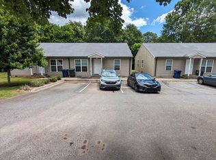 951 14th St SE #951, Hickory, NC 28602