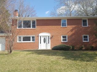 9903 Williamsburg Dr, Upper Marlboro, MD 20772