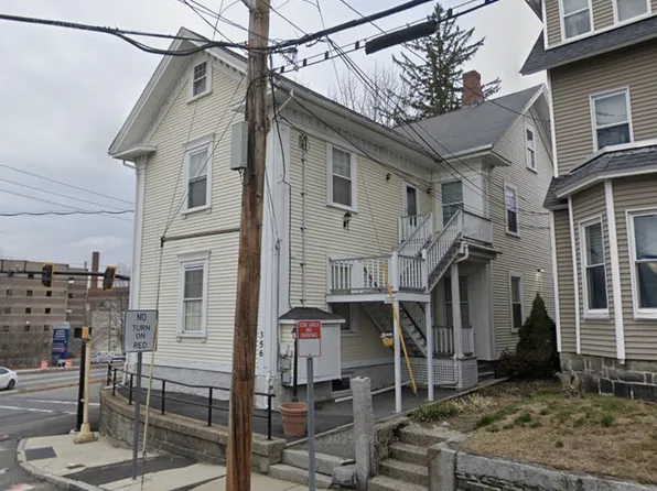 356 E Merrimack St #5, Lowell, MA 01852