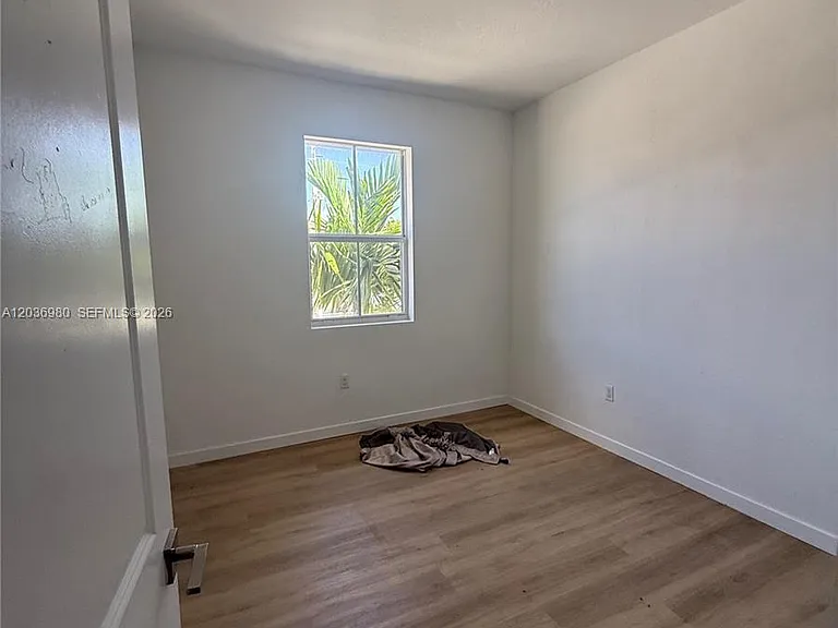 24360 SW 117th Ave — Photo 12