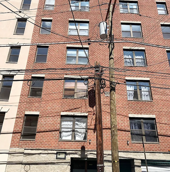 358 2nd St #6A