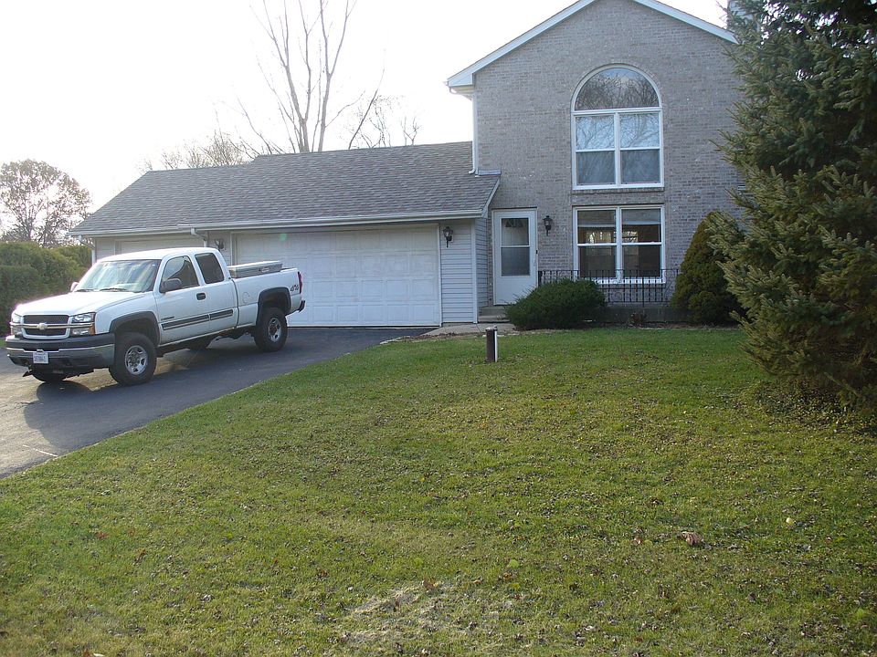 1st image of 4012 Fox Hills Dr
