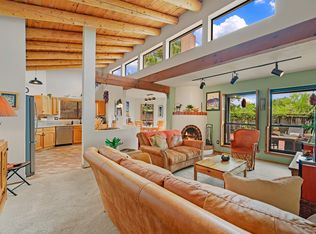 1879 Brillante Ln, Santa Fe, NM 87505