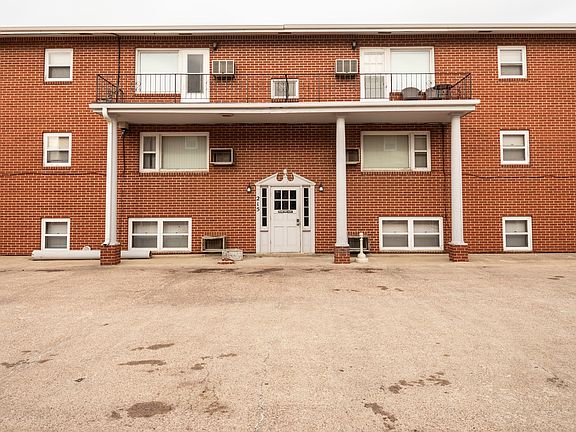3rd image of 214 S Grange Ave #219-02