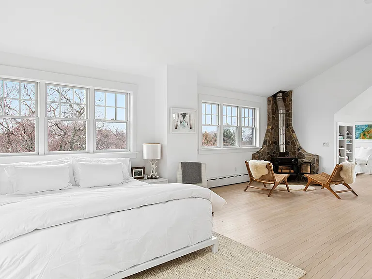 56 Seaview Ave — Photo 9