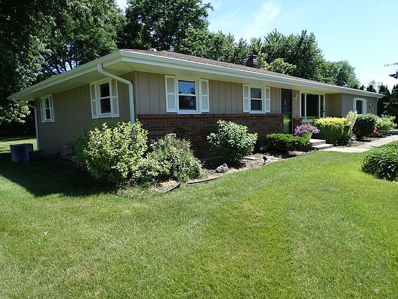 2nd image of 8081 Cloverdale Ln