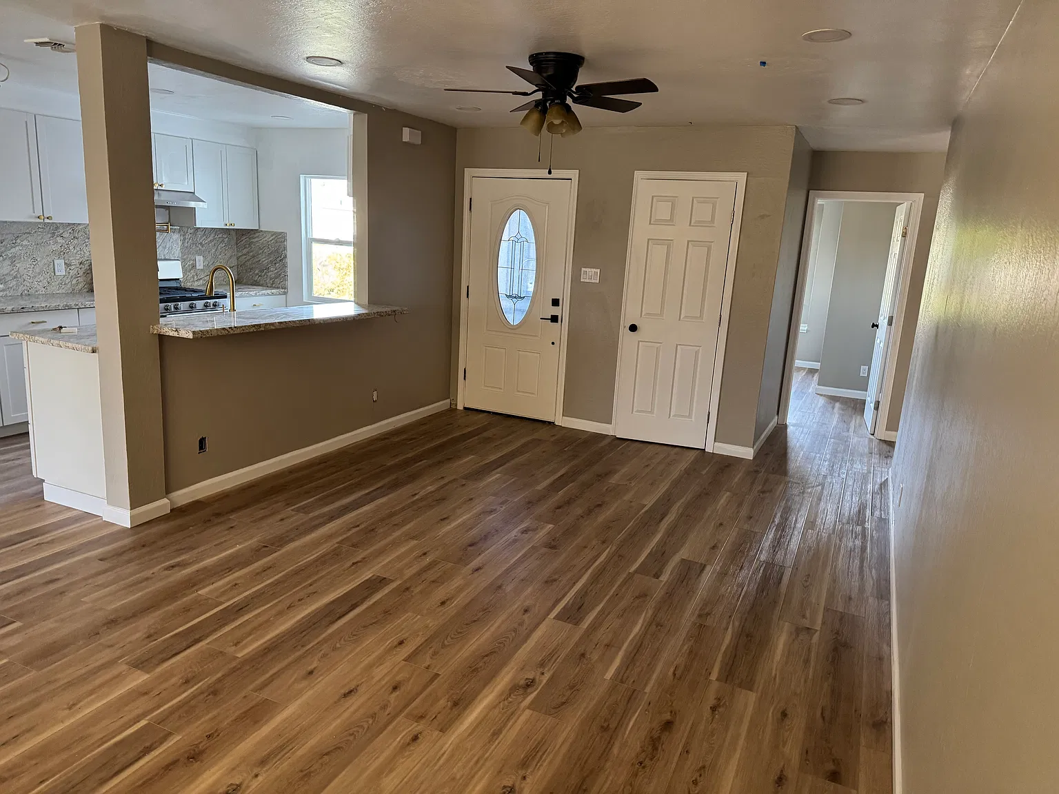 3 bed, 1066 sqft, $2,750 — Photo 2