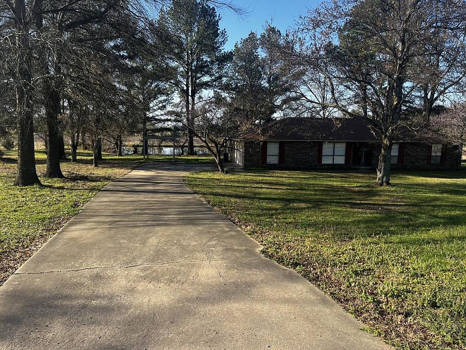 1st image of 19245 Tuttle Rd