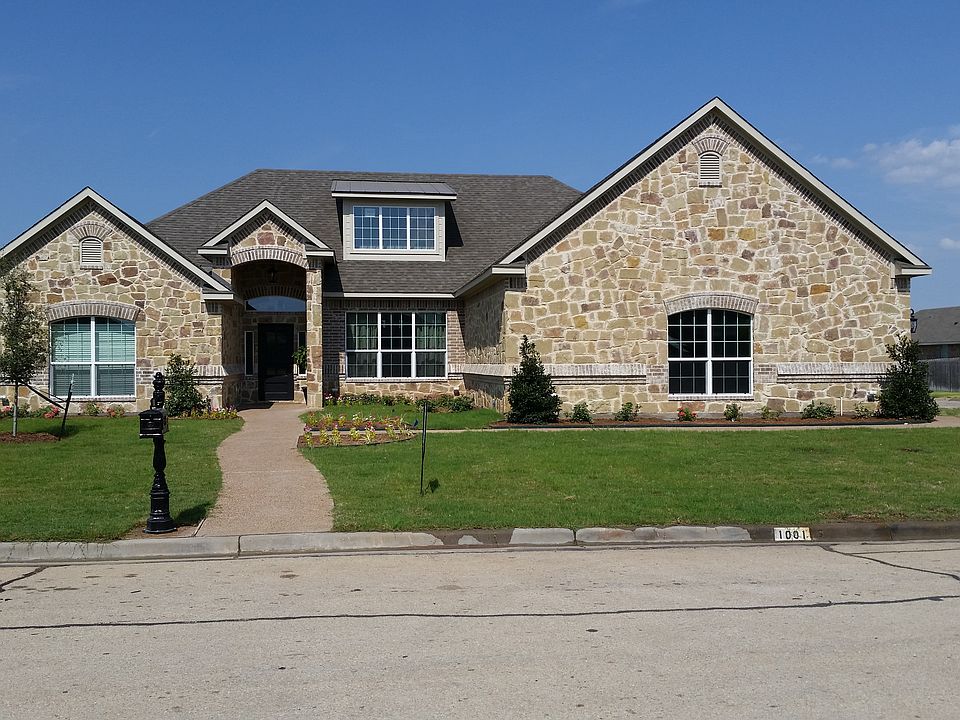 1st image of 1001 Queen Elizabeth Dr
