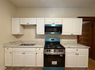 532 W 31st St #1R, Chicago, IL 60616