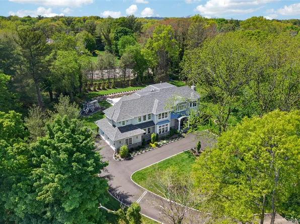 3 Woodhollow Lane, Old Brookville, NY 11545