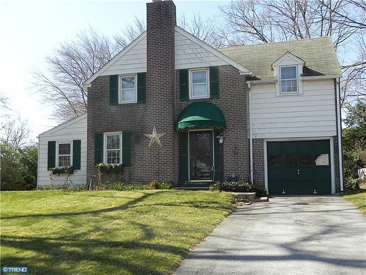 1st image of 38 W Salisbury Dr