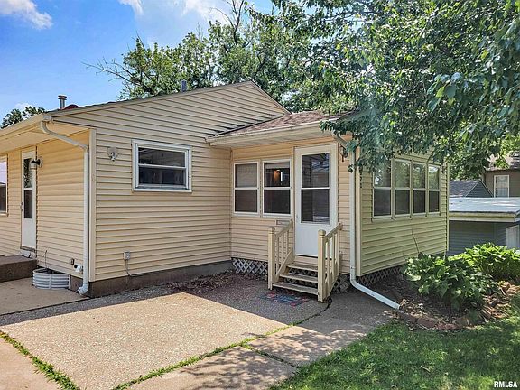 2nd image of 2621 Glaspell St