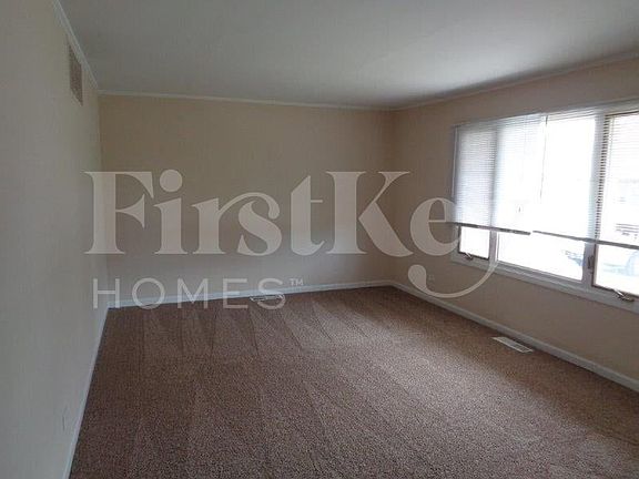 3rd image of 447 Talala St