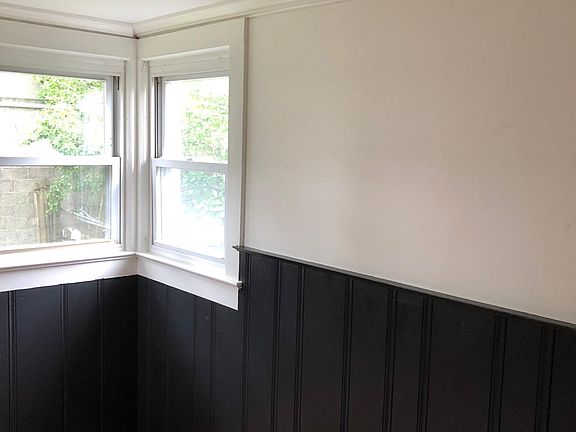 Eat-in kitchen/breakfast nook