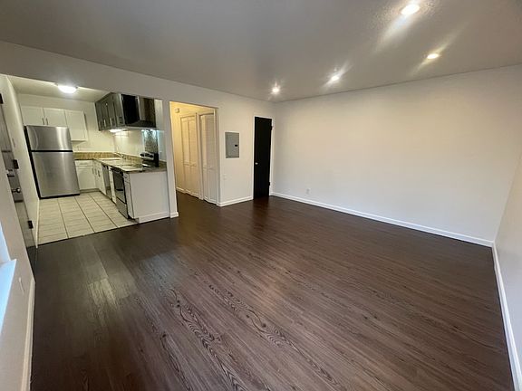 2nd image of 1700 Page St APT 4