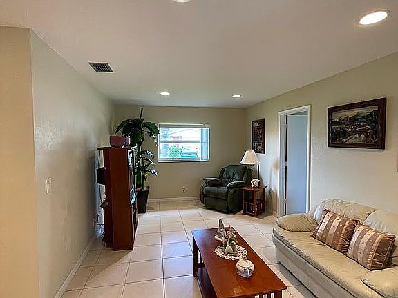 4th image of 14432 Amapola Way