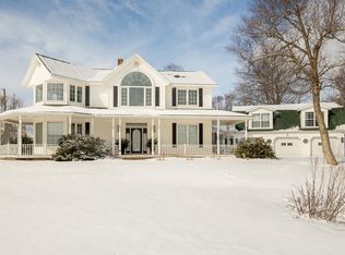 493 York Point Rd, Cornwall, PE C0A 1H4