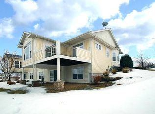 602 Holly Ln N, Oakdale, MN 55128