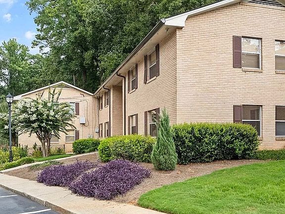 3rd image of 1031 Scott Blvd APT F2