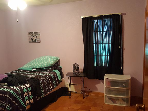 5th image of 612 Highland St