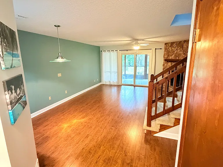 8129 Village Gate Ct — Photo 10