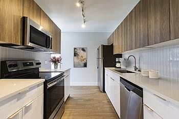 1st image of 1122 N Clark St #1-1206
