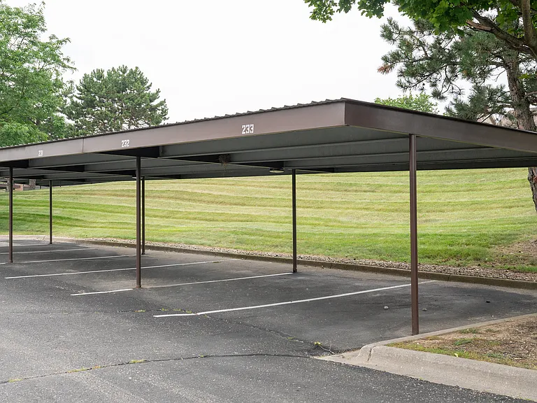 Pine Ridge Apartments — Photo 39