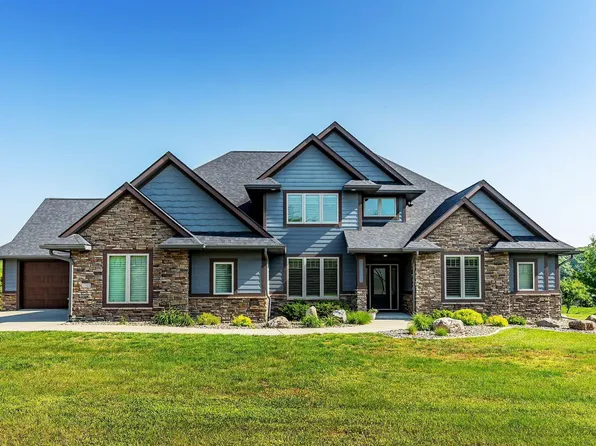 13303 Douglas Pkwy, Urbandale, IA 50323