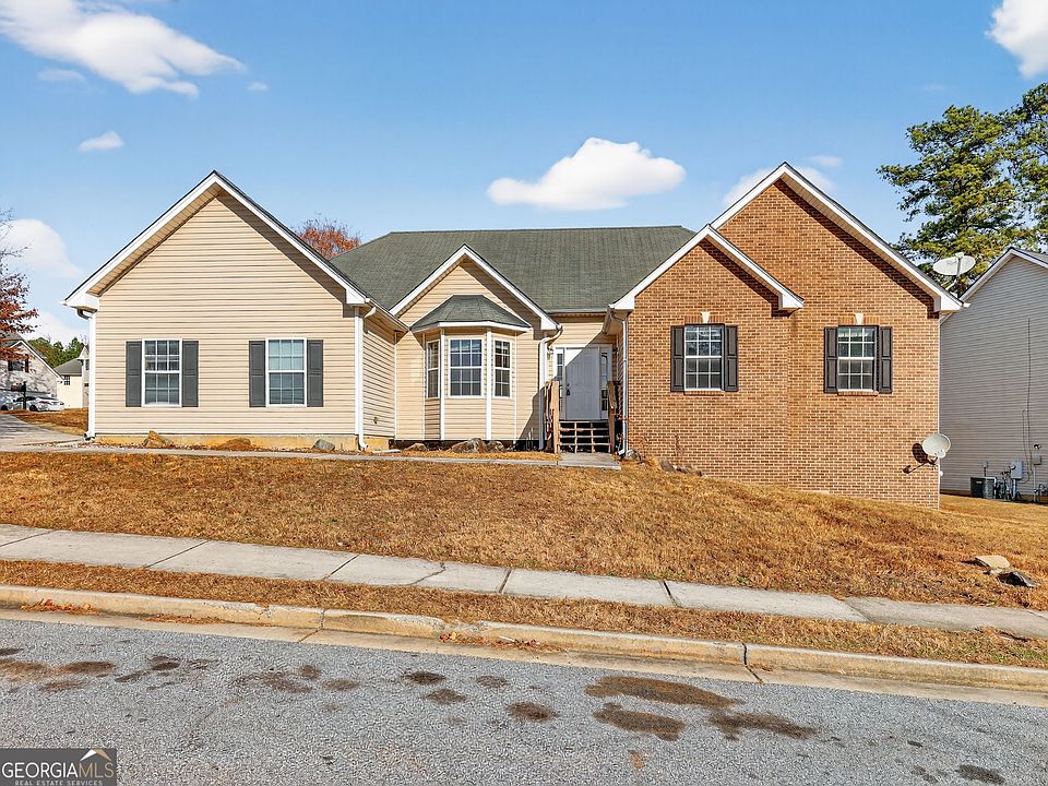 1st image of 3596 Oakshire Way SE