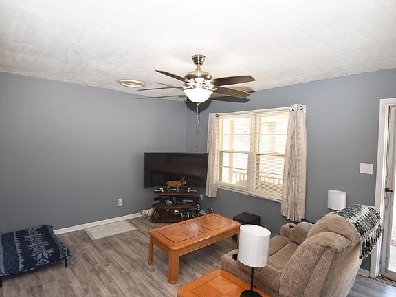 5th image of 216 Sullivan Rd