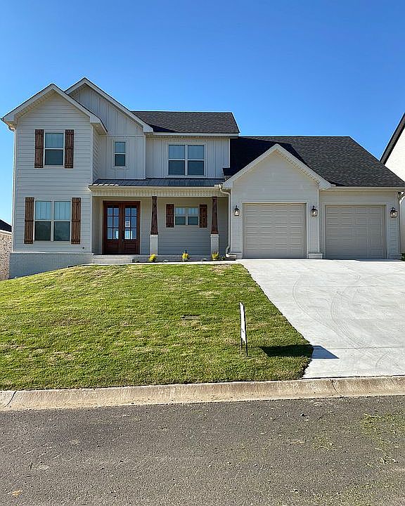 1st image of 3840 Carolina Dr