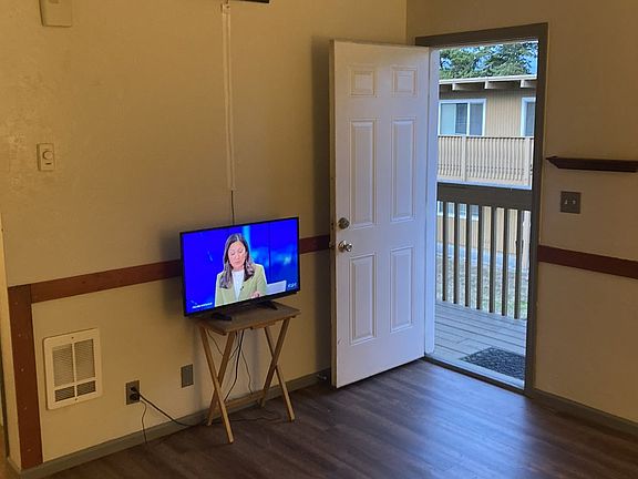 4th image of 1260 10th St #6