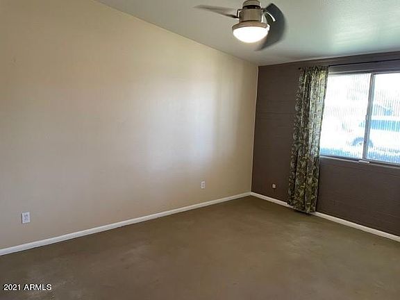 5th image of 10835 W Windsor Dr