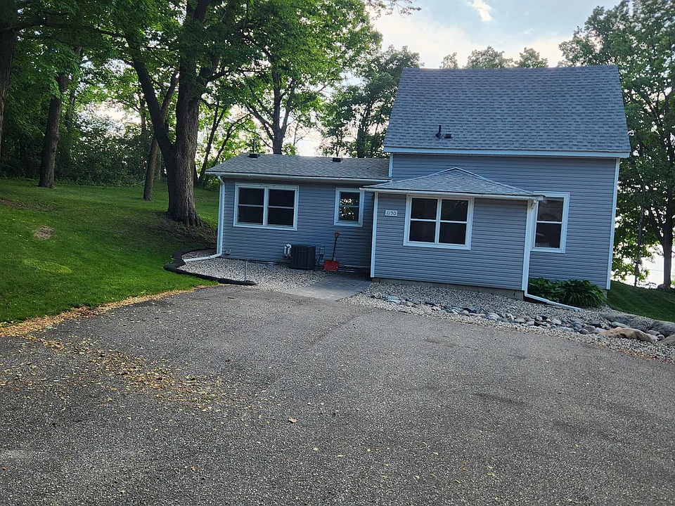 1150 S Lakeshore Dr