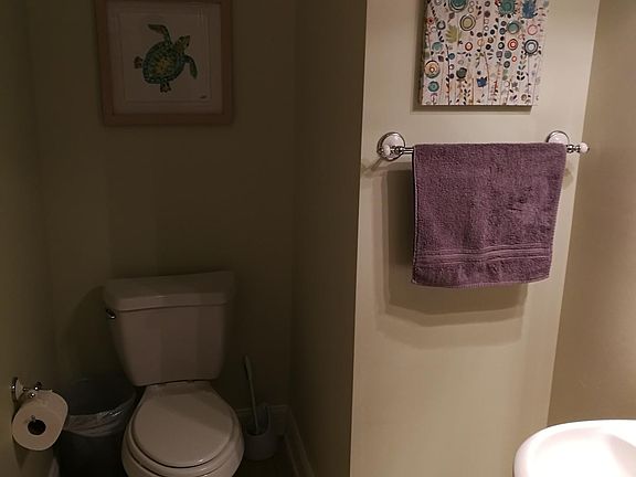 2nd image of 360-203 S Elm St