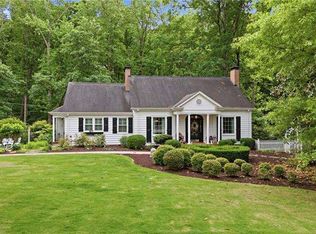 691 Dixon Dr, Gainesville, GA 30501