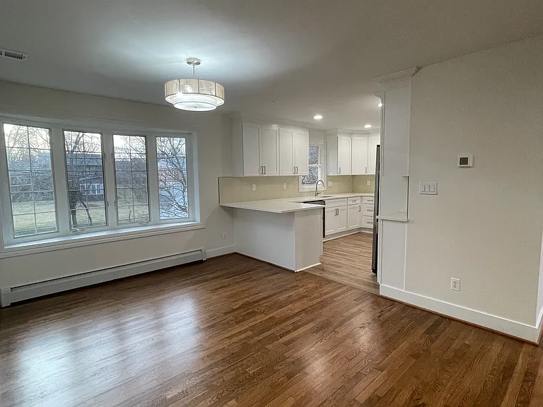 2106 Suburban Greens Dr — Photo 8