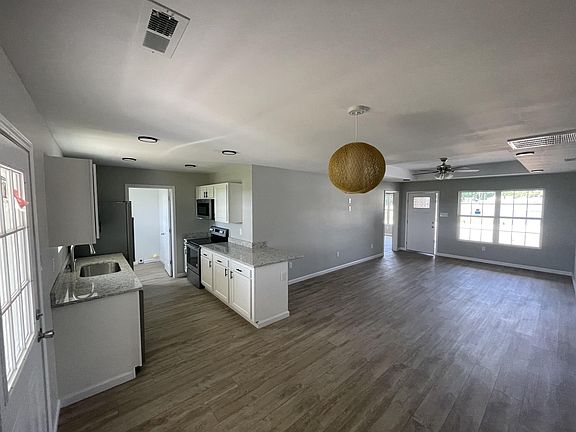 3rd image of 1126 Three Corners Dr