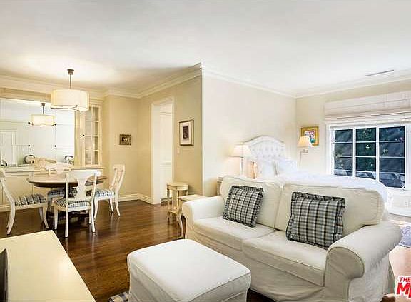 5th image of 9601 Charleville Blvd APT 1