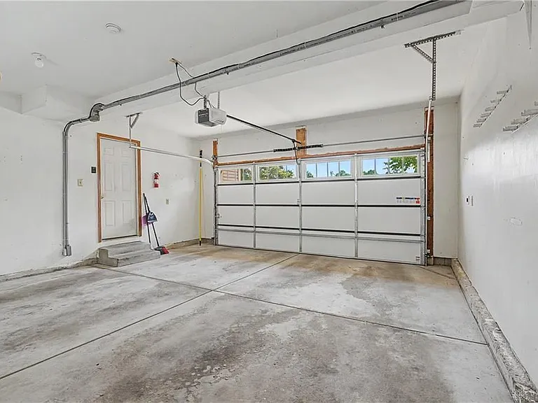 2996 Brookfield Ct — Photo 56