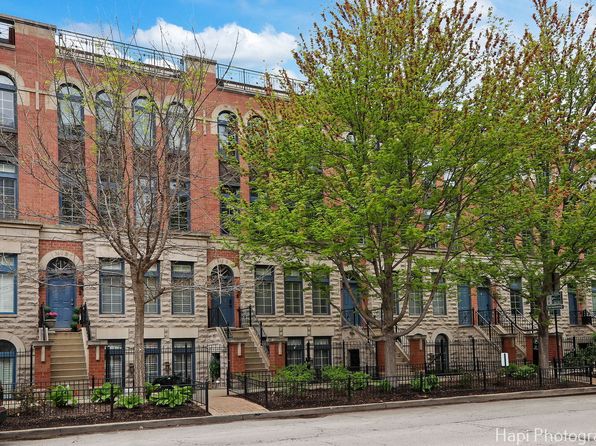 358 W Huron St #B, Chicago, IL 60654
