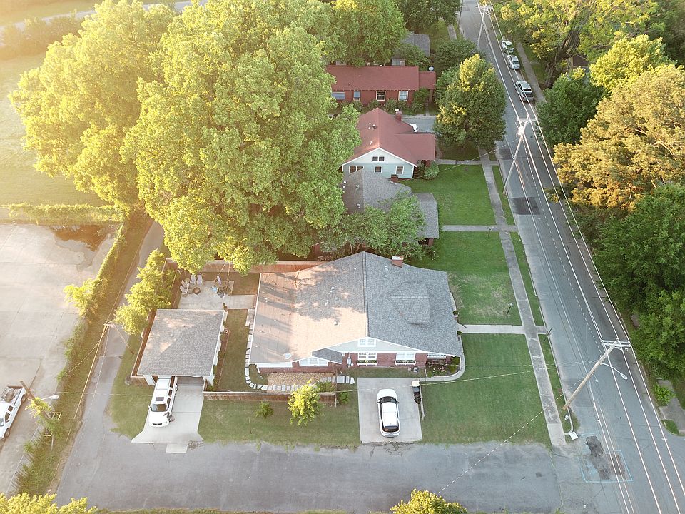 2nd image of 601 N Willow St