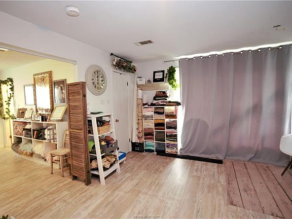 5th image of 2098 Fm 2289